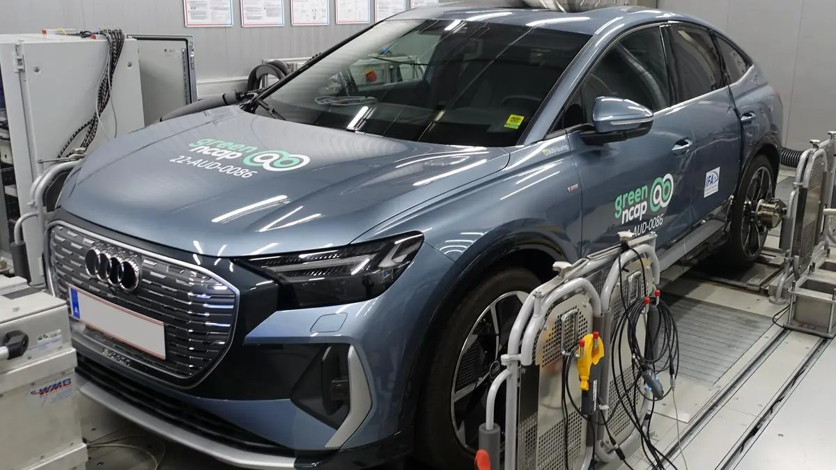 Das E-SUV Audi Q4 e-tron holt volle fünf Sterne