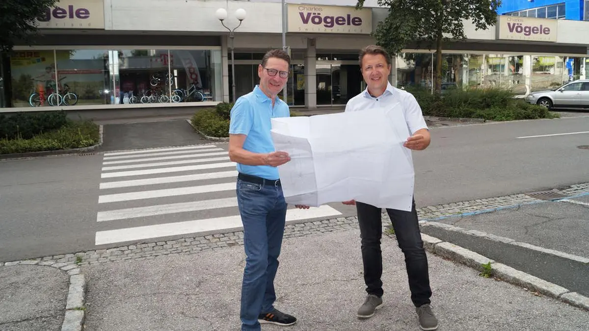 Hans More mit Sohn Christoph More planen auch den neuen Bikeshop in der Bahnhofstraße von Spittal