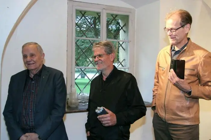 Beim Festabend, an dem auch die Festschrift „75 Jahre Steirischer Burgenverein“ präsentiert wurde, sprach Burgenverein-Präsident Dietrich Herzog vor zahlreichem Publikum über das Werden und das Wirken des Vereines. Dazu war auch Bärnbachs Vizebürgermeisterin Christine Holler-Wind gekommen.