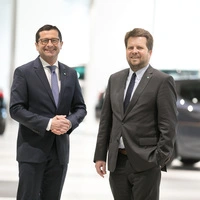 Gerald Auer (links) und Oliver Wieser, Geschäftsführer von VOGL+CO, setzen auf Innovationen