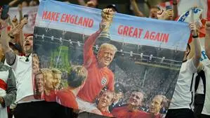 Der amerikanische Präsident war bei England-Fans in Dallas scherzhaftes Thema