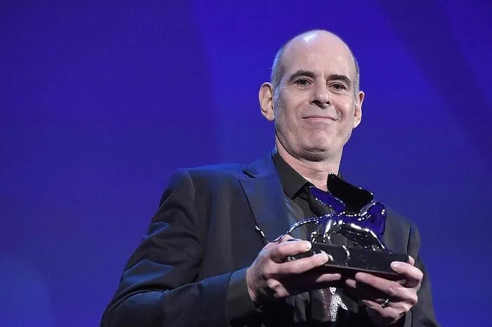 Samuel Maoz erhielt den Großen Preis der Jury. Der Silberne Löwe ist seine zweite venezianische Trophäe. Vor "Foxtrot" wurde er bereits einmal geehrt - 2009 mit dem Goldenen Löwen für seinen Debütfilm "Lebanon".