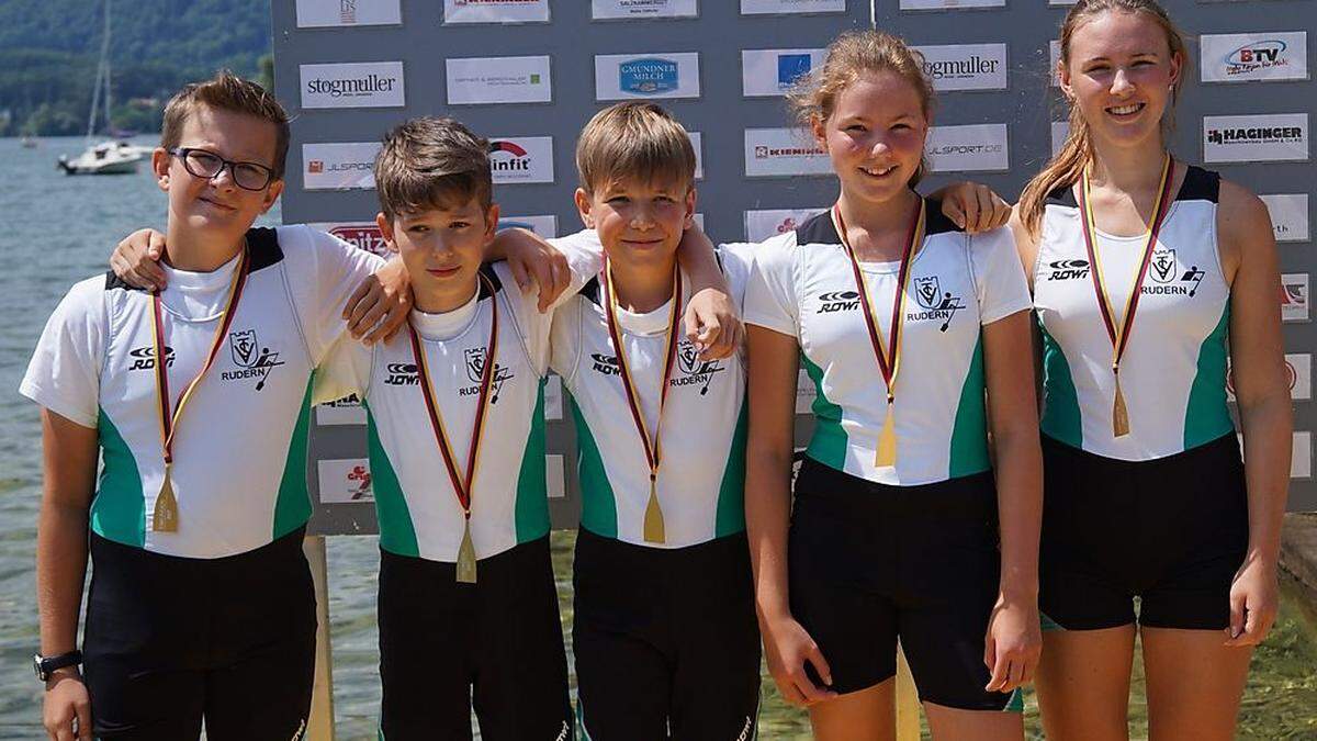 Schüler-B-Doppelvierer mit Steuermann: Daniel Naschberger, Paul Kup, Julian Burtscher, Kristin Plösch und Valentina Starc (von links)	