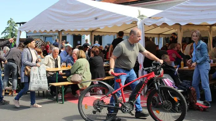 Schon seit einigen Jahrzehnten findet beim Rüsthaus der Freiwilligen Feuerwehr Söding der beliebte Fetzenmarkt statt.