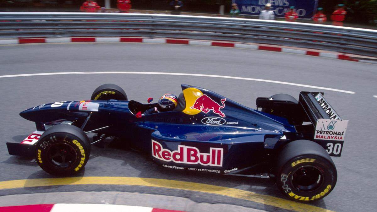 Schon 1995 gab es ein Partnerschaft zwischen Red Bull und Ford, bei Sauber im C14