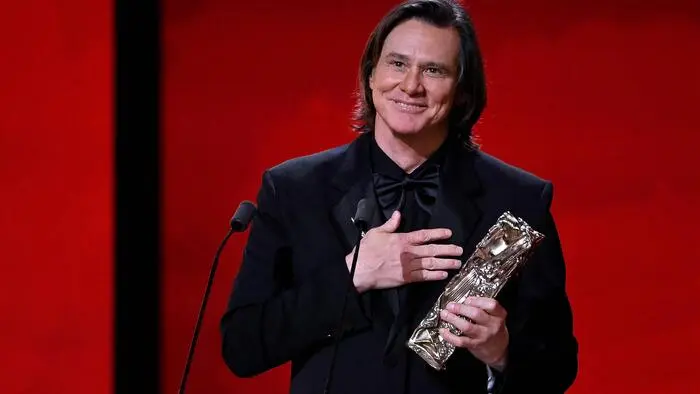 Beim französischen Filmpreis César machte Jim Carrey seiner Lebensgefährtin eine rührende Liebeserklärung.