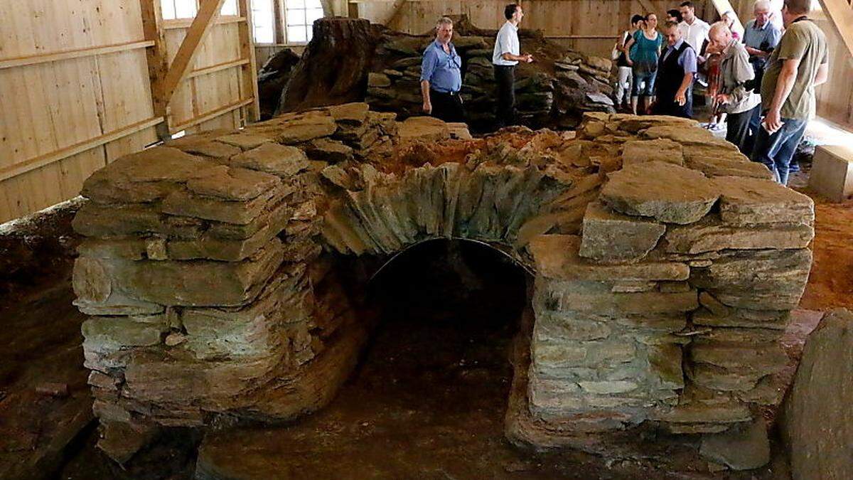 In der Waldglashütte werden Glaskunstwerke von Franz Roupec gezeigt