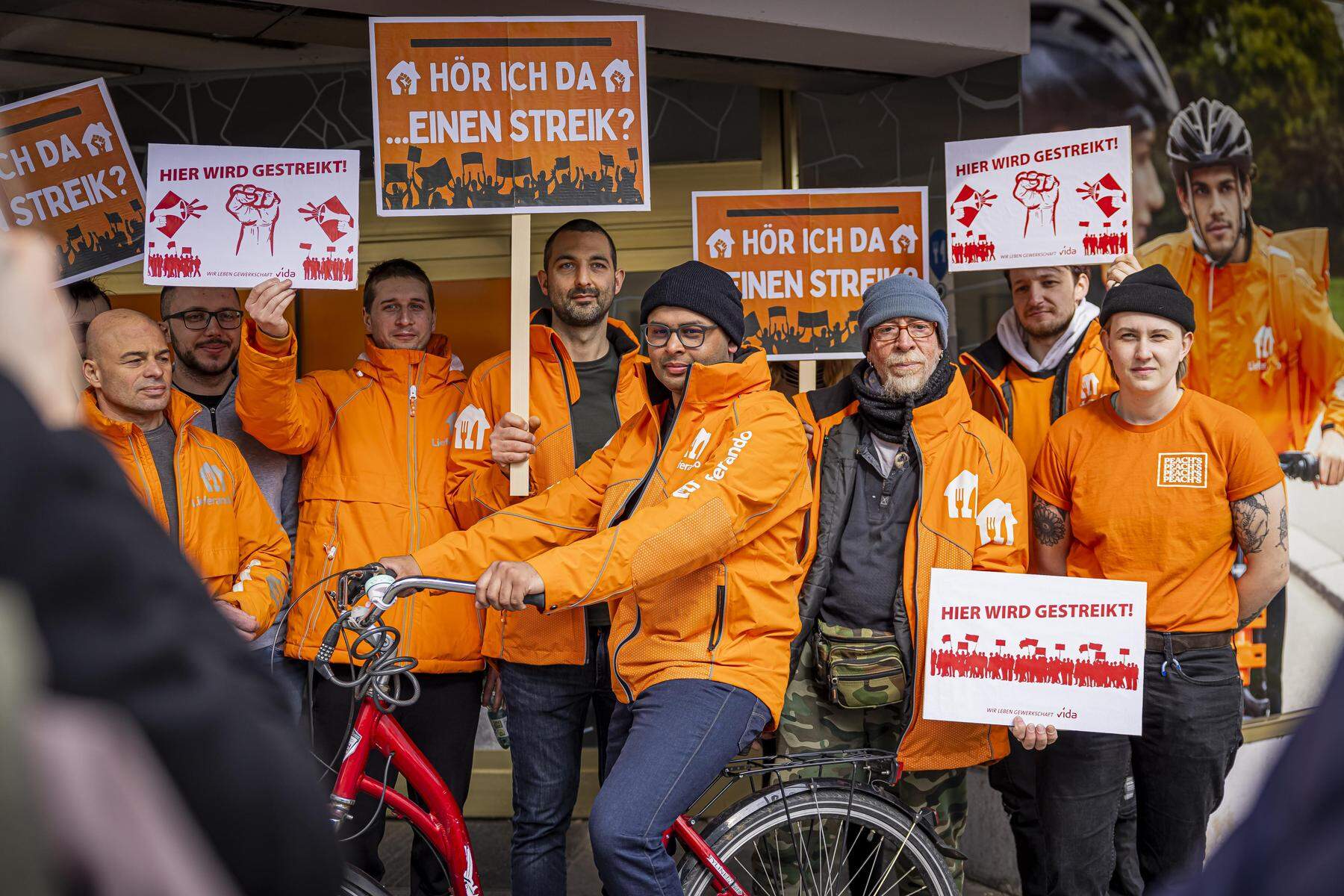 Fahrradboten-Streik in Klagenfurt: Immer öfter, immer weiter für 1400 Euro netto