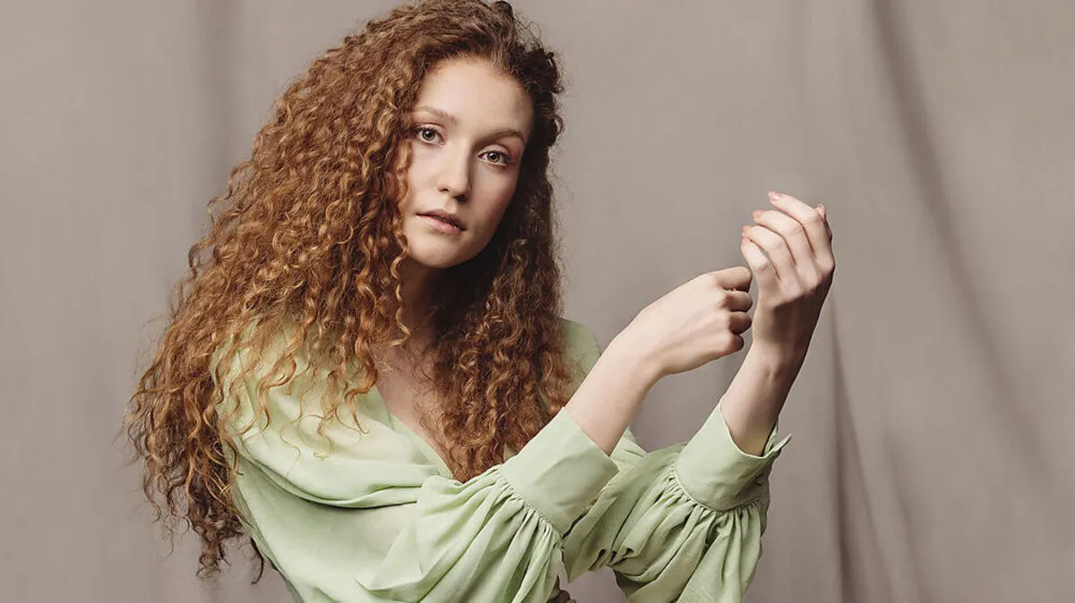 Maia Onda hat ihren Song selbst geschrieben und produziert.