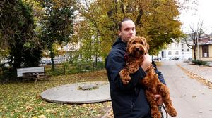 Vis-a-vis dem Skaterpark im Volksgarten kam der aggressive Hund auf Markus Eichberger und seinen Hund zugerannt