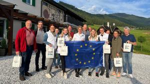 Isabella Kaltenegger und ihr „Team Gaal“, hier auf Wahlkampftour. In ihrer Heimatgemeinde hat die ÖVP die Hälfte der Stimmen gewonnen