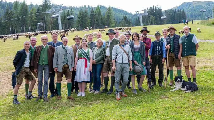 Gemeinsam mit Hirten, Ehrengästen und zahlreichen Mitwirkenden wurde das 15. Steirische Almlammfest am Hauser Kaibling am Sonntag eröffnet
