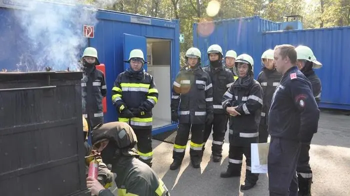 Internationale Anerkennung findet auch die Feuerwehrschule in Lebring. Seit Dienstg trainieren hier acht Feuerwehrmänner von den Philippinen.