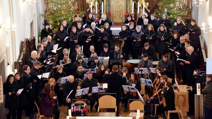 Am Christtag gelangte die "Oberndorfer Stille-Nacht-Messe" in der Stadtpfarrkirche Fürstenfeld...