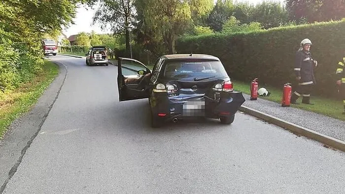 Eines der beiden am Unfall beteiligten Fahrzeuge