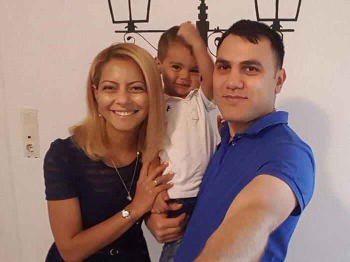 Um diese Familie geht es: Arpine und Azat Poghosyan mit ihrem mittlerweile dreijährigen Sohn Anri