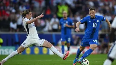 Timi Max Elsnik SloveniaConor Gallagher England during the UEFA EURO, EM, Europameisterschaft,Fussball Germany 2024 match between England 0-0 Slovenia at Cologne Stadium on June 25, 2024 inCologne, Germany. Noxthirdxpartyxsales PUBLICATIONxNOTxINxJPN 257670909
