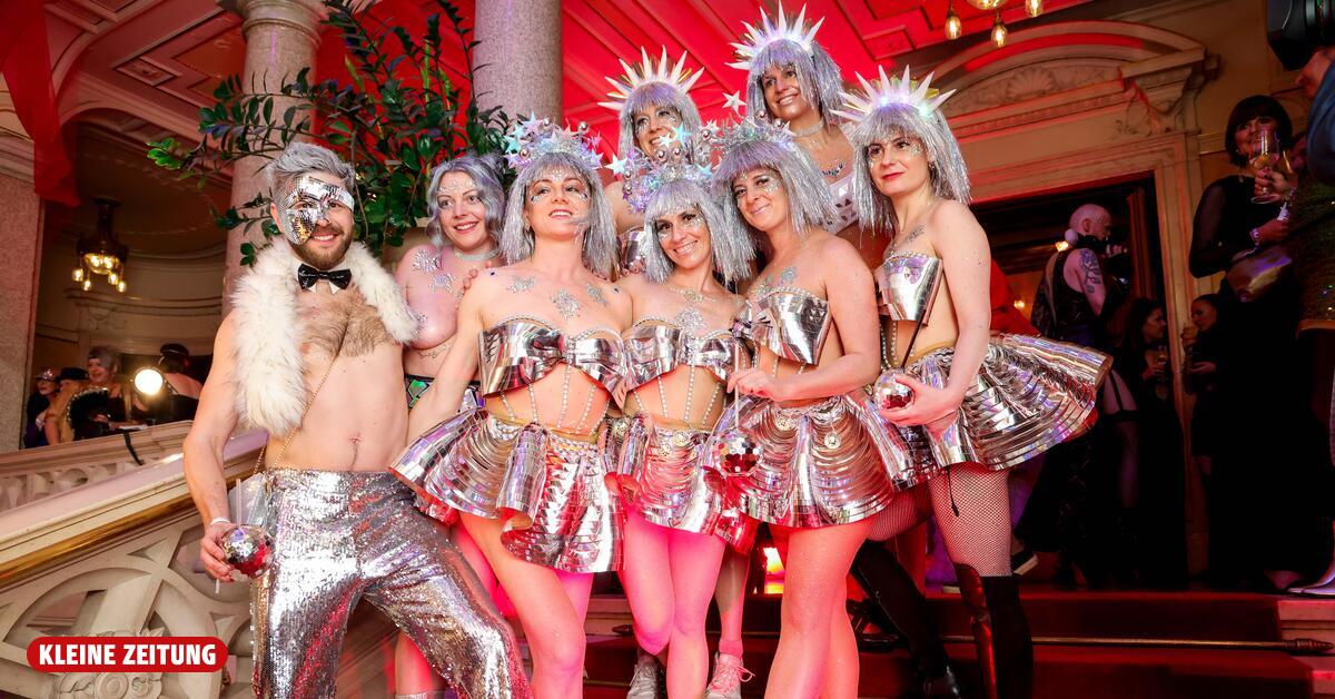“Grand Bordell”: Guests celebrate exuberantly at the Tuntenball