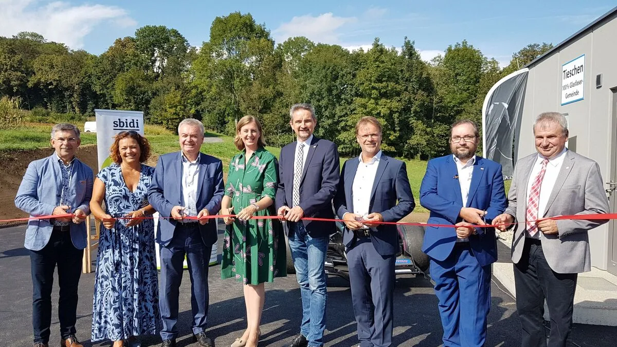 Bauabschluss in Tieschen mit Bürgermeister Martin Weber, LR Barbara Eibinger-Miedl, LHStv. Anton Lang, Gemeinderat Valentin Krenn und Ehrengästen