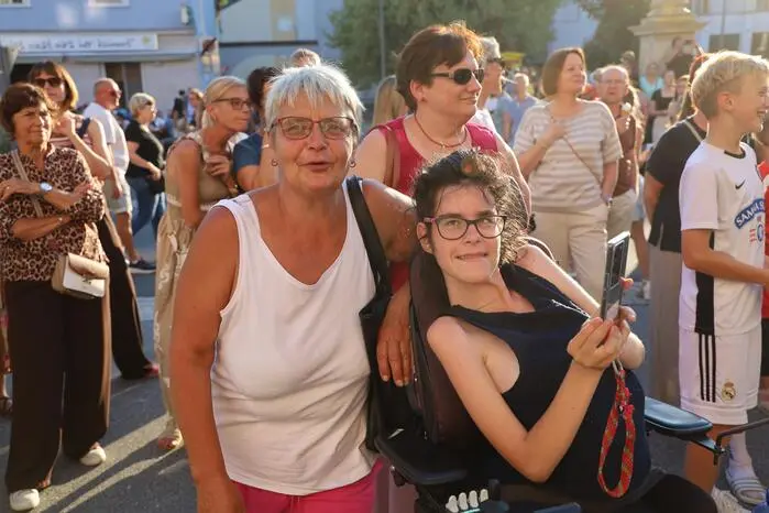 Bei mildem Sommerwetter wurde der Erlebnisabend in Gnas zu einem Fest, bei dem Urlaubsstimmung aufkam