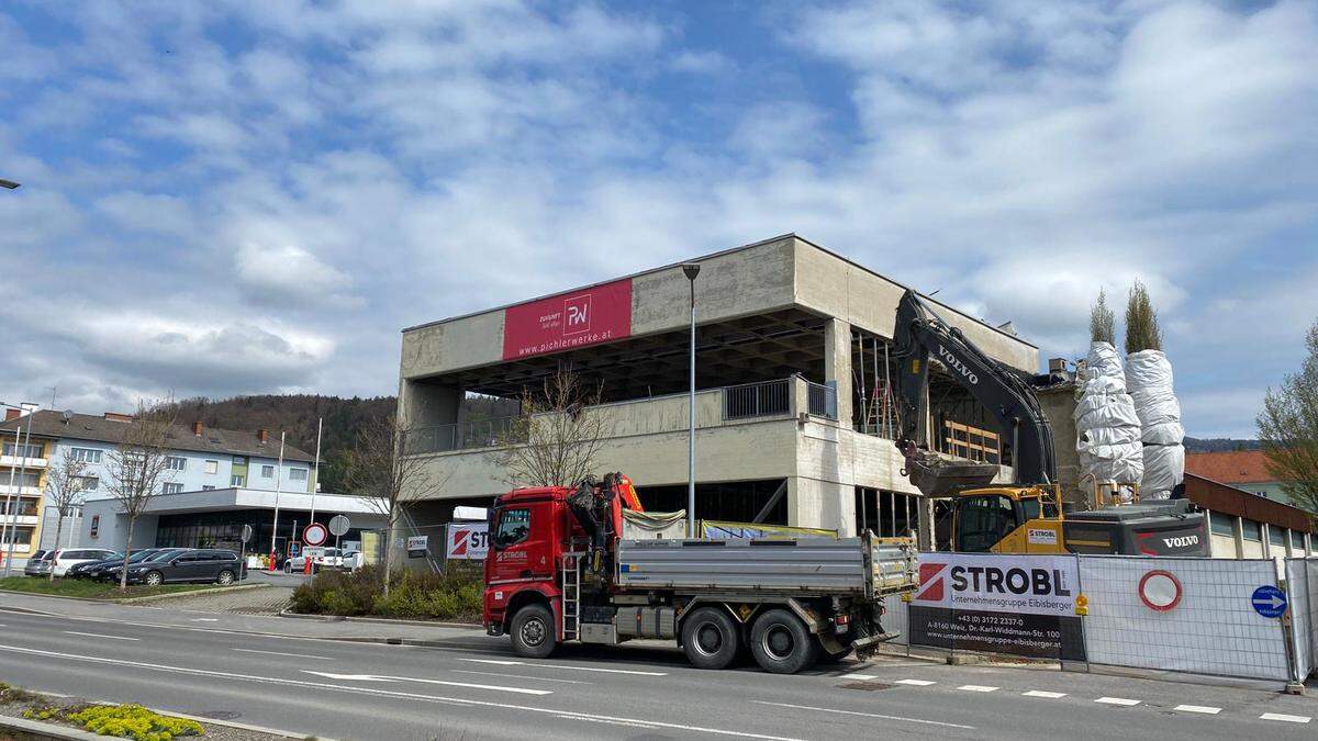 Beim ehemaligen Pichlerwerke-Gebäude soll unter anderem eine Müller-Filiale einziehen