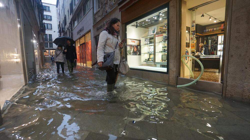 Hochwasser in Venedig drückt Buchungszahlen