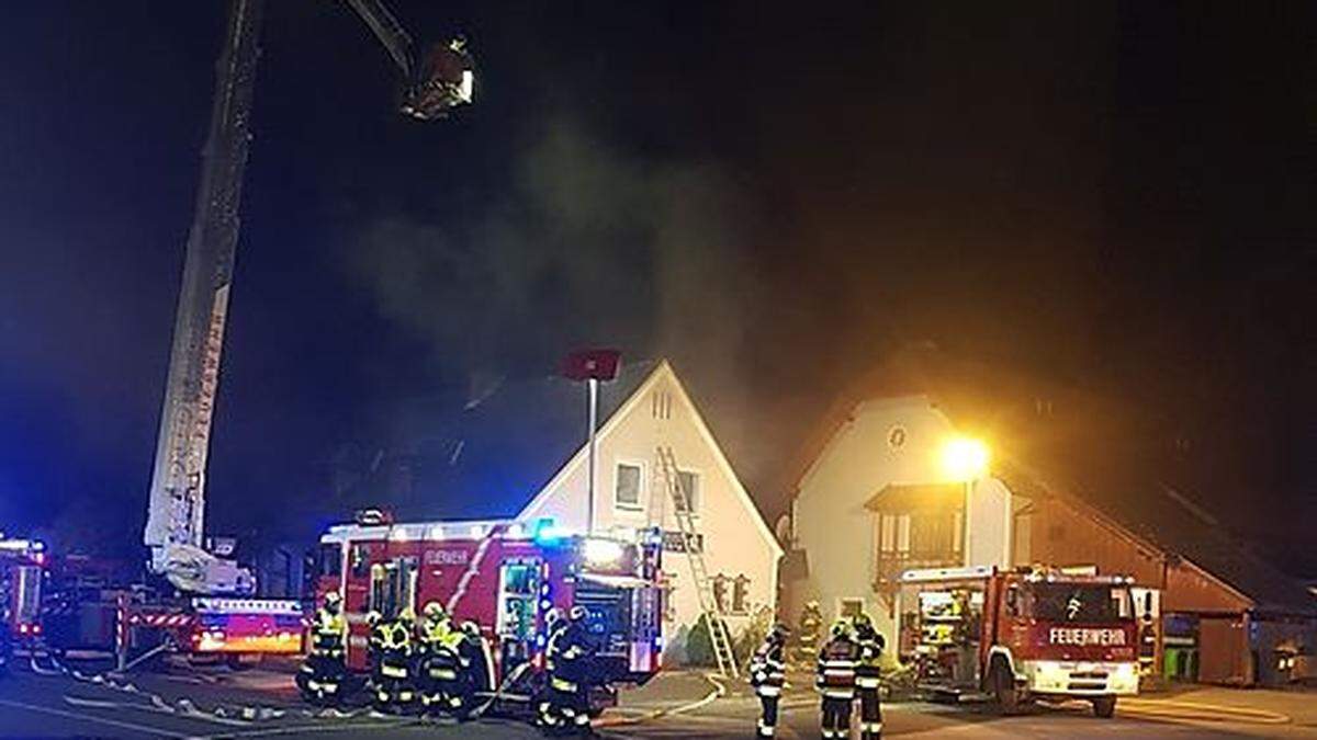 Die Feuerwehren konnten die Flammen rasch löschen