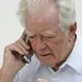 rentner, Alter Mann, Netbook, alt, mann, notebook, laptop,  handy, mobiltelefon, telefonieren, greis, alter, technik, computer, medien, portrait, arbeit, arbeitend, technologie, senior, 75-80 jahre, wlan, 70+, 80, 75, aktiv, kommunikation, alter mann, herr