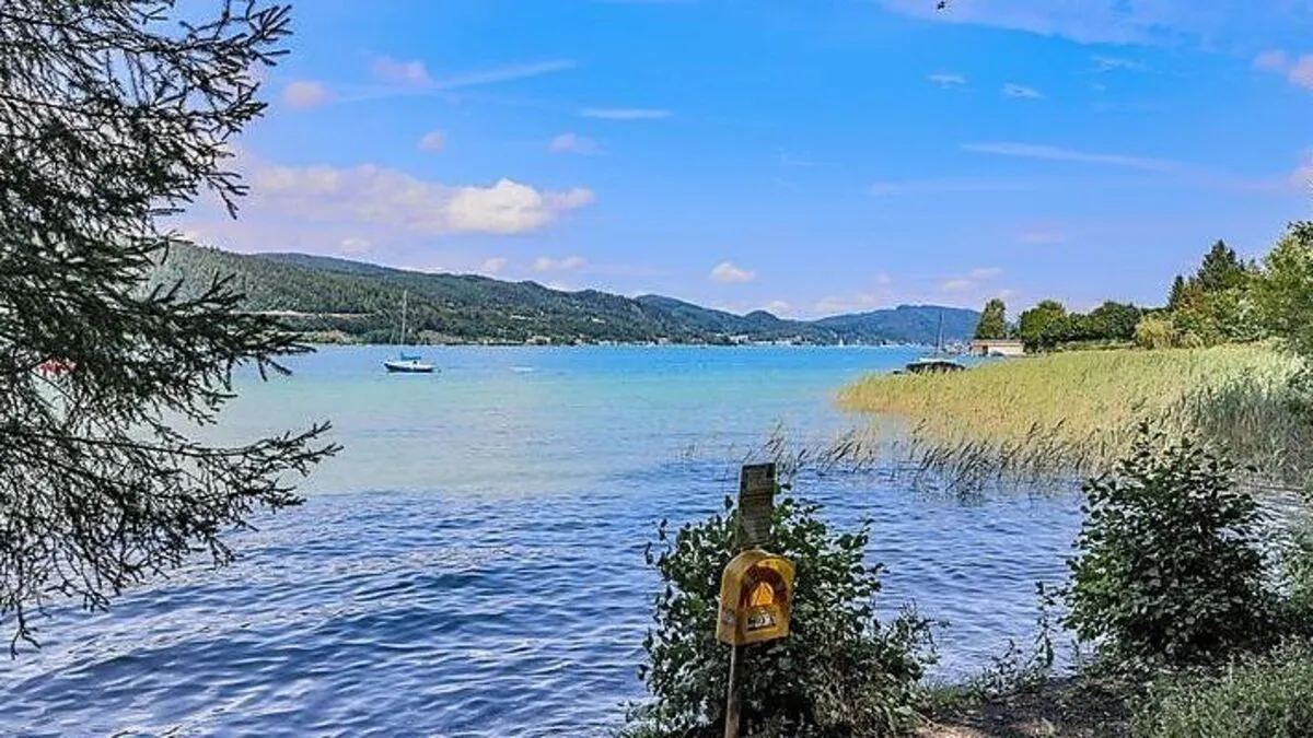 Freie Seezugänge sind rar, mit freien Ufern schaut es aber anders aus - wenn man von Seeseite kommt