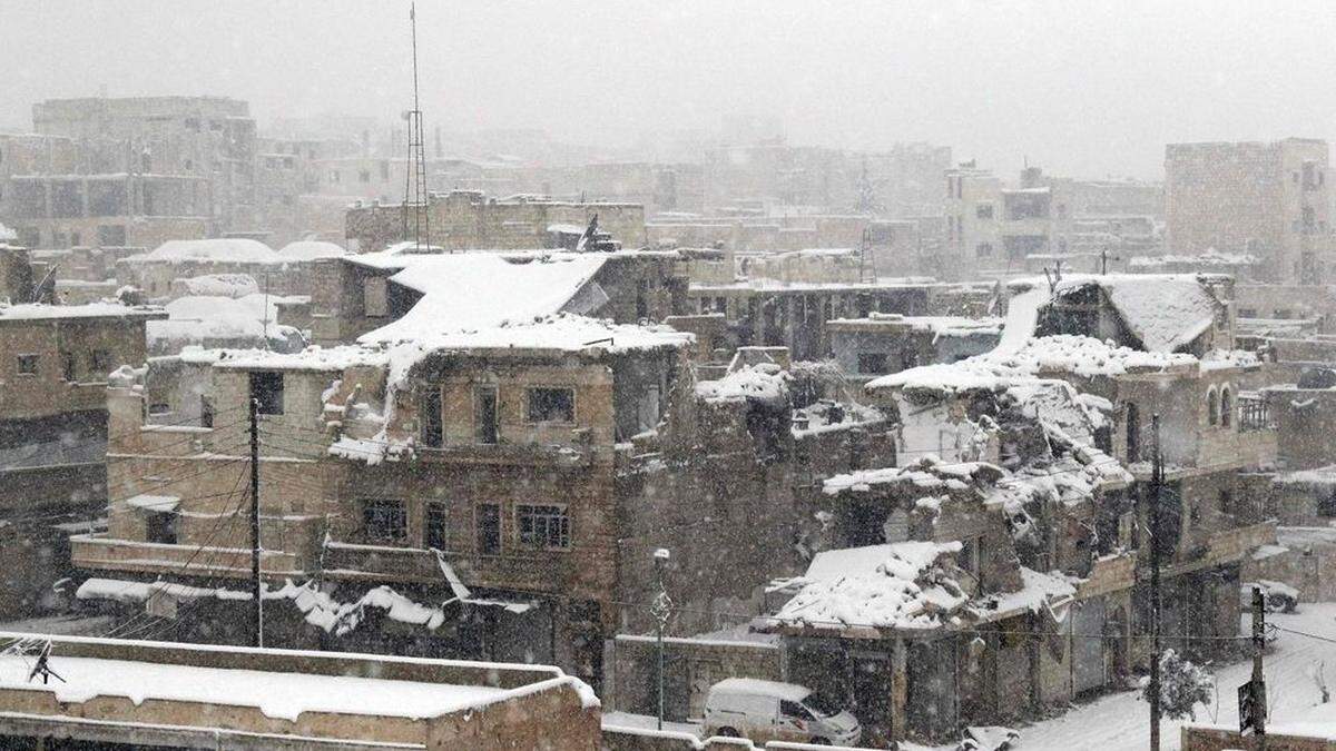 Der Schnee erschwert die Evakuierung von Aleppo