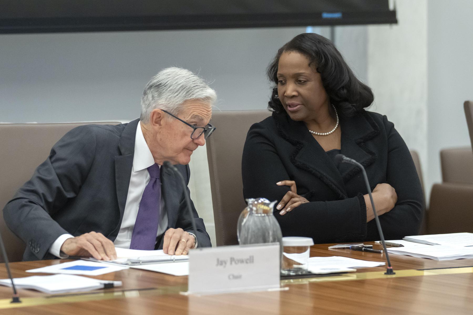 Fed-Feldzug: Trump fordert Rücktritt von Vorstandsmitglied der Notenbank