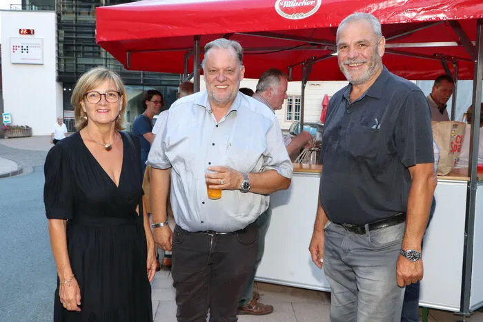 Bürgermeister Martin Treffner begrüste die Familie Nusser am Stadtfest.