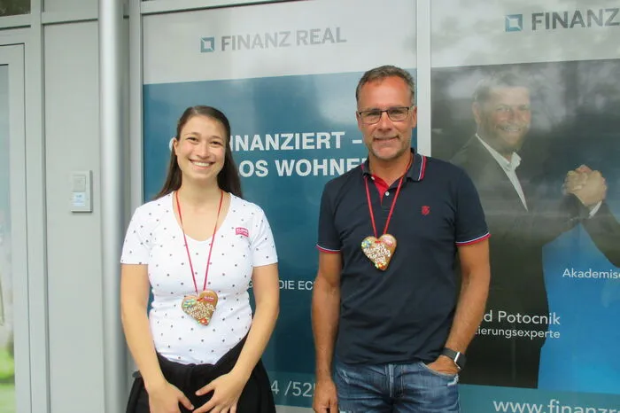 Finanz Real, Hausergasse 9