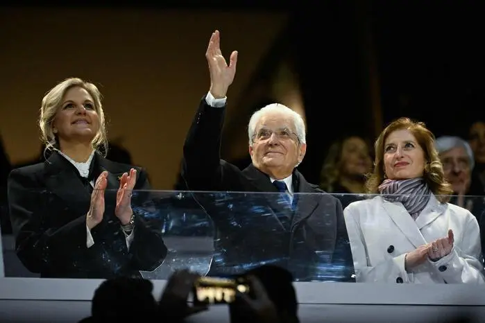 IOC-Präsidentin Kirsty Coventry mit dem italienischen Präsidenten Sergio Mattarella und seiner Tochter Laura Mattarella
