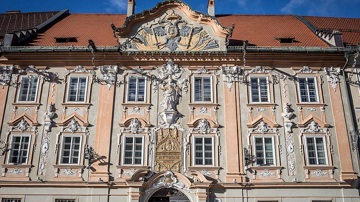 Sieben statt neun Ausschüsse werden künftig im Rathaus St. Veit tagen