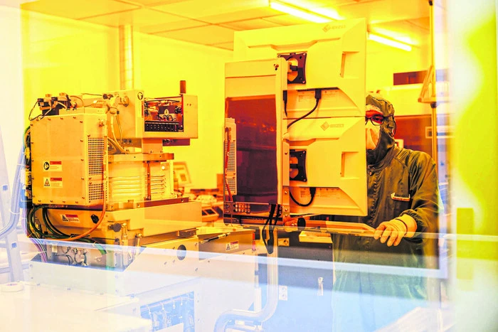 Der Forschungsreinraum der Silicon Austria Labs zählt zu den  infrastrukturellen Maßnahmen des KWF 