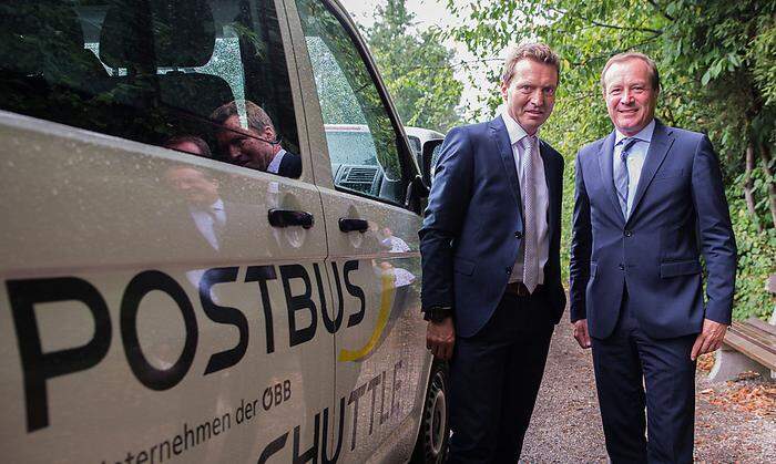 Von links: Postbus-Regionalmanager Alfred Loidl und Landesrat Ulrich Zafoschnig