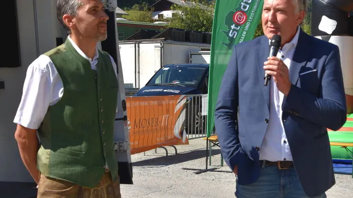 Bürgermeister Thomas Kalcher (rechts), Eigentümervertreter bei den Murauer Stadtwerken, mit Geschäftsführer Günther Staber