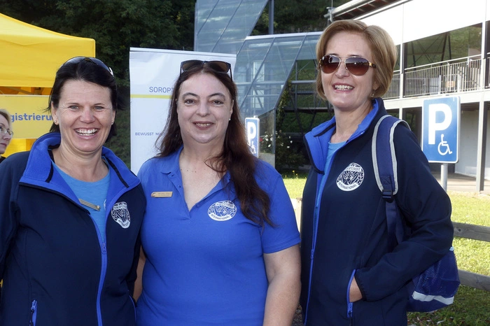 Soroptimist Club Fürstenfeld AquVin Präsidentin Veronika Sihler...