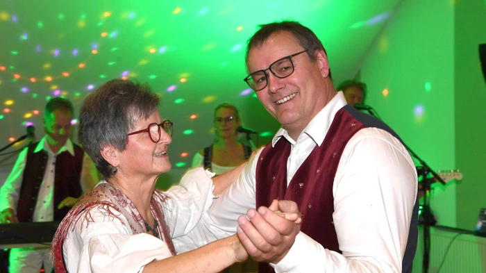 In der Disco an der Sektbar war viel los