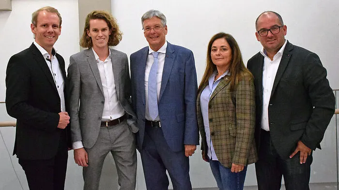 Landesgeschäftsführer Andreas Sucher, EU-Kandidat Luca Kaiser, Landeshauptmann Peter Kaiser, EU-Kandidatin Claudia Boyneburg-Lengsfeld-Spendier und EU-Kandidat Harry Koller