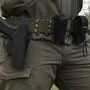 Die P80 im Holster eines Soldaten im Assistenzeinsatz
