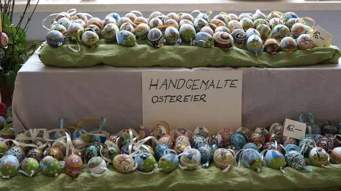 Das Osterfest rückt näher – einen Vorgeschmack bietet die Osterausstellung auf Schloss Farrach, die am 8. März eröffnet wurde. 