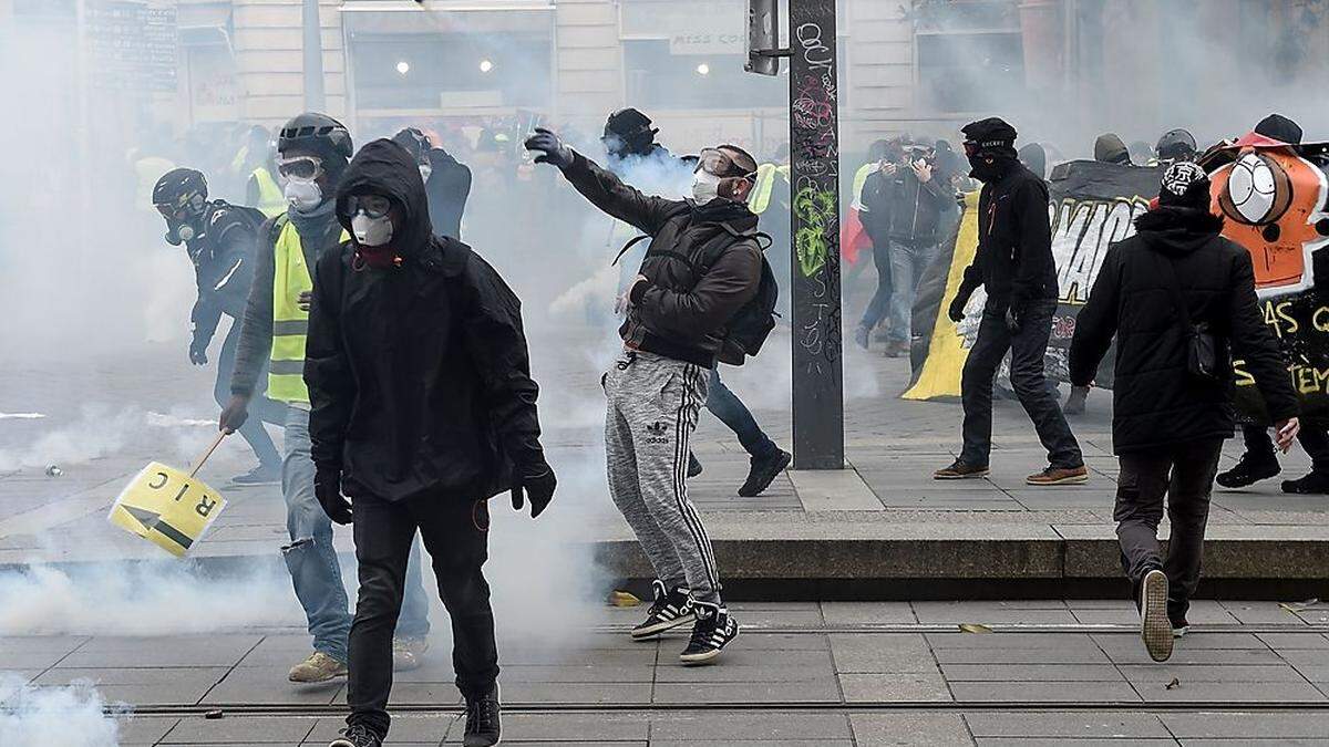 Gelbwesten bekommen heute Konkurrzen