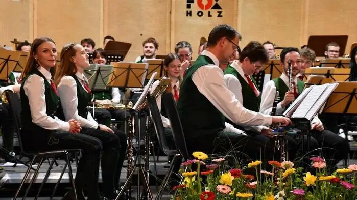 Seit 1963 wird in Murau zum Frühlingskonzert des Musikvereins Stadtkapelle Murau geladen. Mit wenigen Ausnahmen fand es jedes Jahr statt, am Samstag wurde mit dem 60. Frühlingskonzert ein rundes Jubiläum gefeiert.