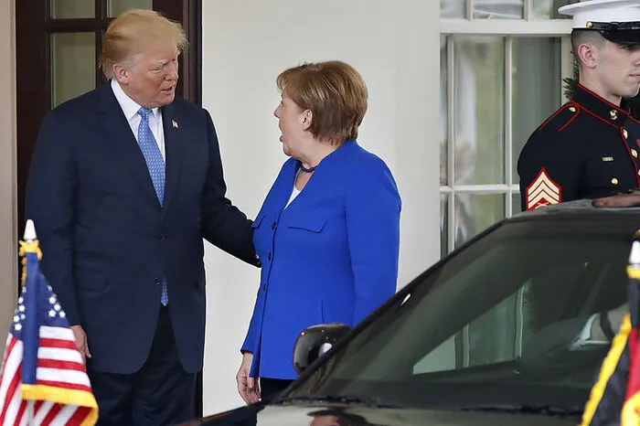 Man begrüßte sich herzlich.