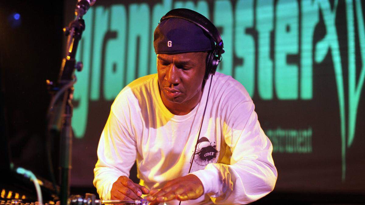 Grandmaster Flash bei einem DJ-Auftritt in Berlin