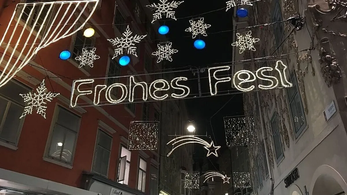 Gestern wurde die Weihnachtsbeleuchtung eingeschaltet, heute öffnen die Adventmärkte