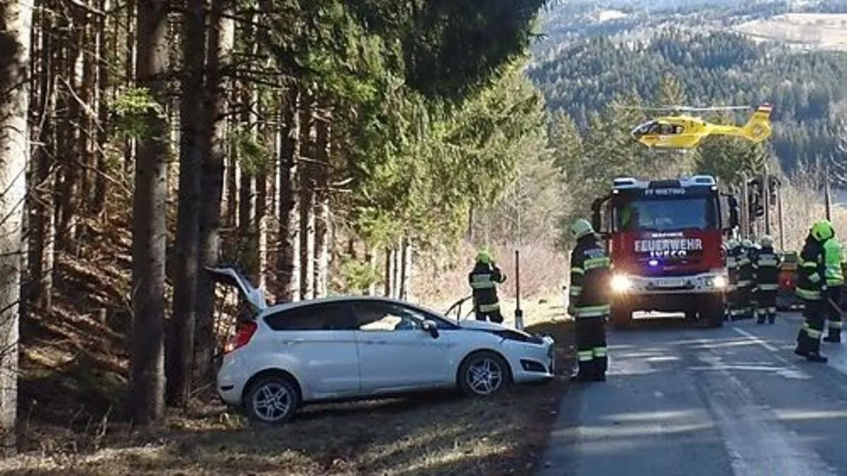 Die Unfallstelle auf der Silberegger Landesstraße 