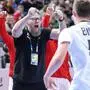 Ungarn - Österreich, EHF EURO 2024 Trainer Ales Pajovic Österreich jubelt. Handball EHF EURO 2024, Länderspiel zwischen Ungarn und Österreich am 18. Januar 2024 in Köln., Köln Deutschland Lanxess-Arena *** Hungary Austria, EHF EURO 2024 Coach Ales Pajovic Austria cheers Handball EHF EURO 2024, International match between Hungary and Austria on January 18, 2024 in Cologne , Cologne Germany Lanxess Arena